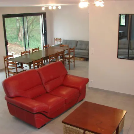 9 Personnes Lacave Lacave (Lot)